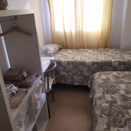 Habitacion En Un Apartamento Deltebre Eksteriør bilde
